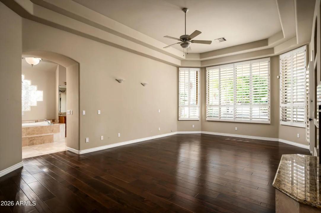 Real Estate Picture 15