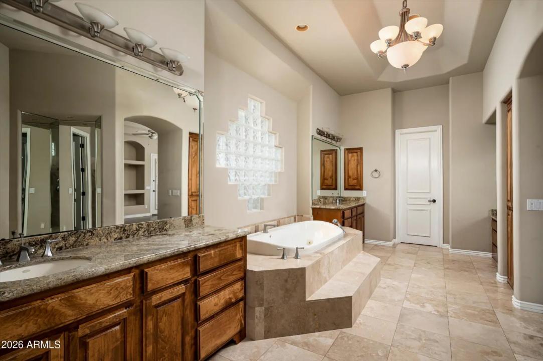 Real Estate Picture 17