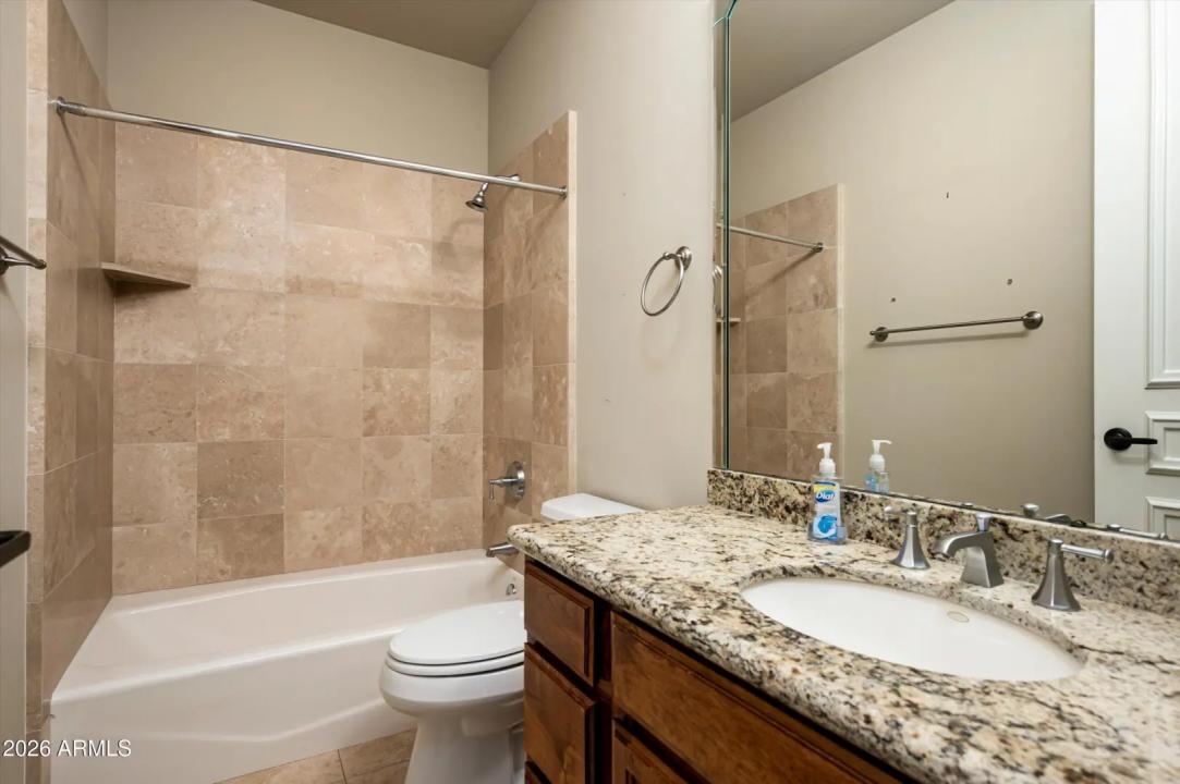 Real Estate Picture 24