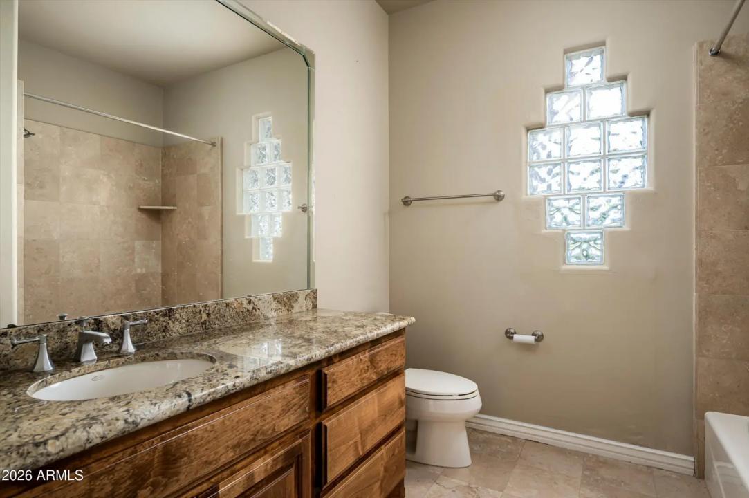 Real Estate Picture 22