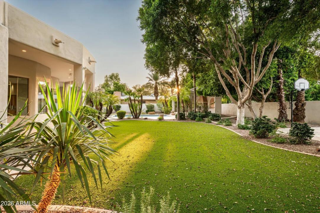 Real Estate Picture 37