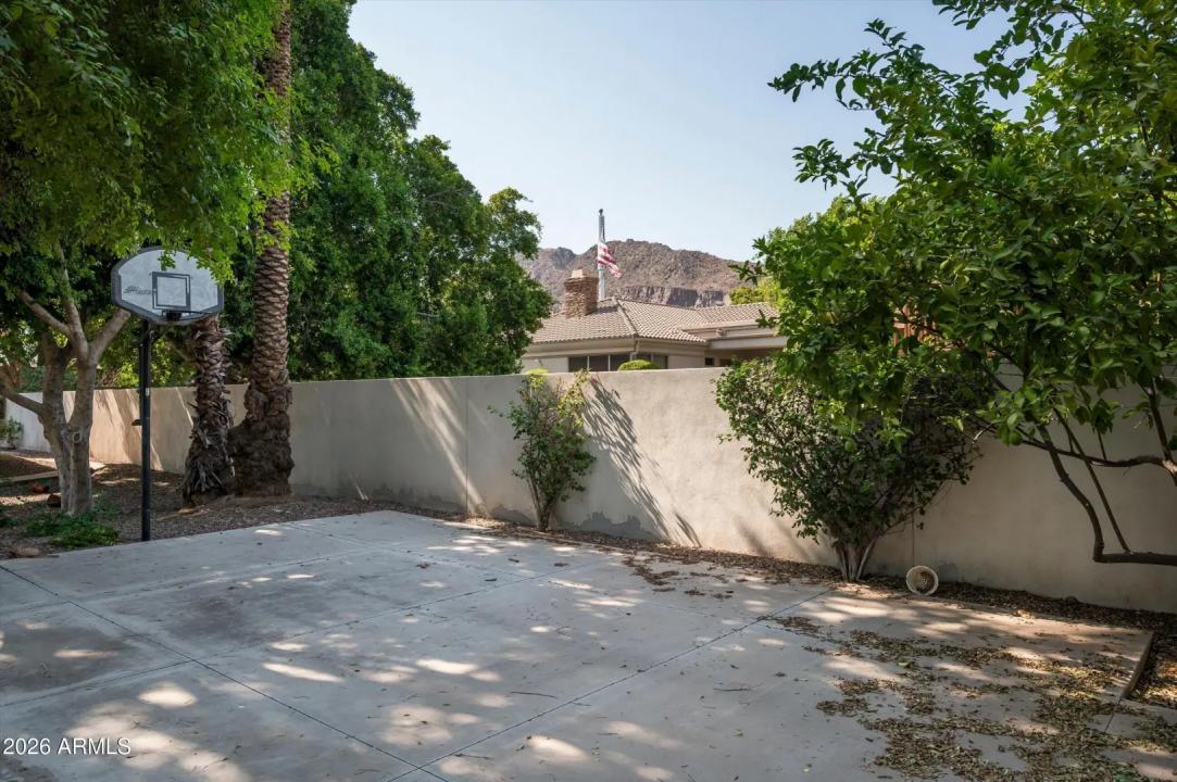 Real Estate Picture 39