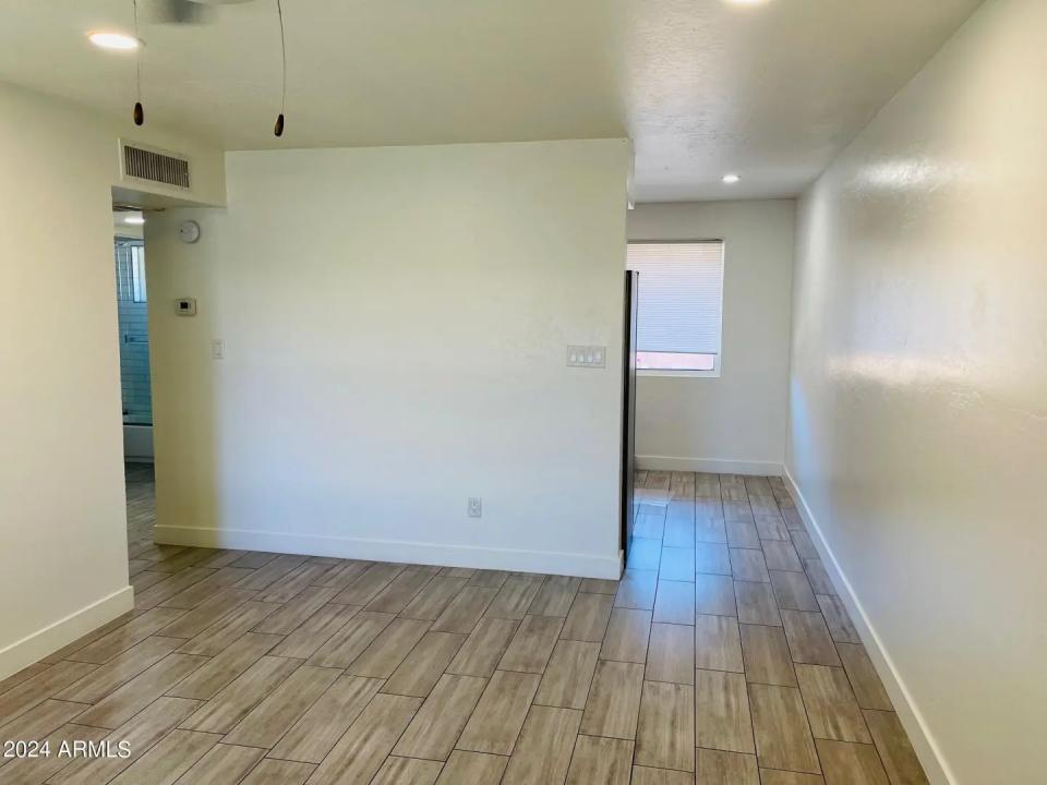 Real Estate Picture 7