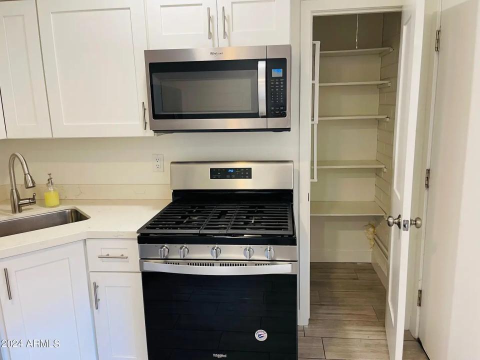 Real Estate Picture 10