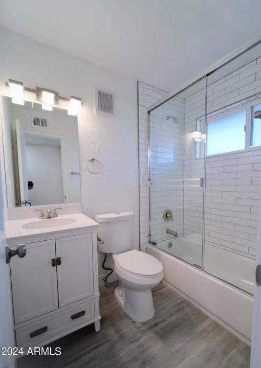 Real Estate Picture 15