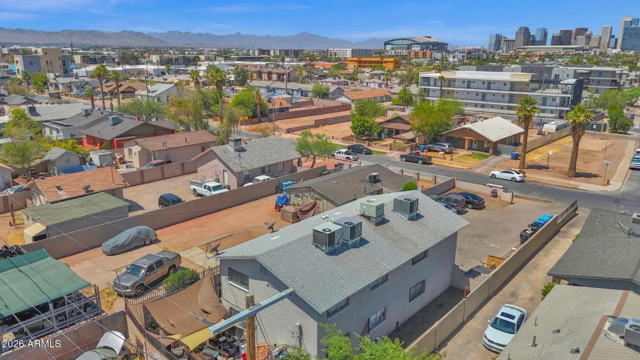 Real Estate Picture 5