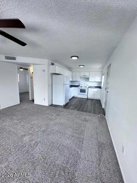 Real Estate Picture 8