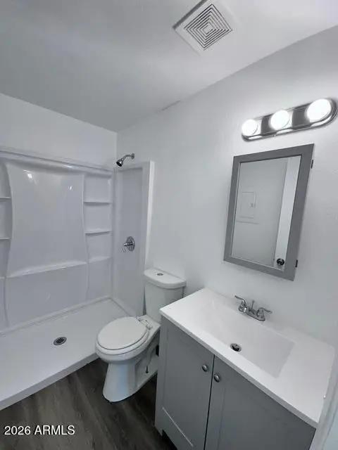 Real Estate Picture 16
