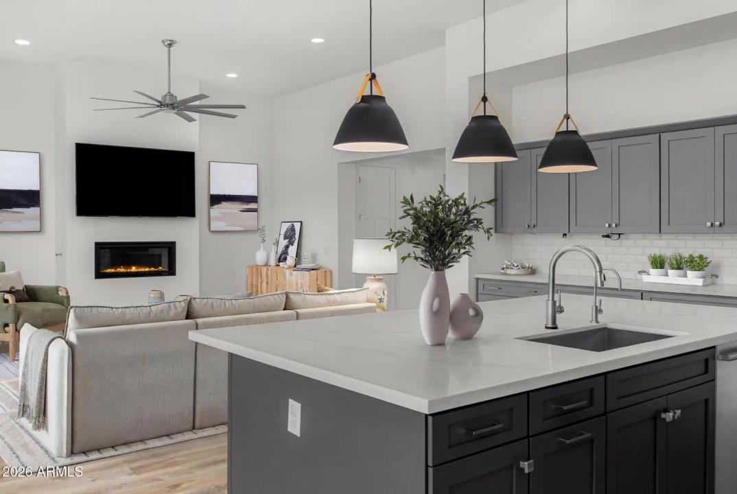 Real Estate Picture 6