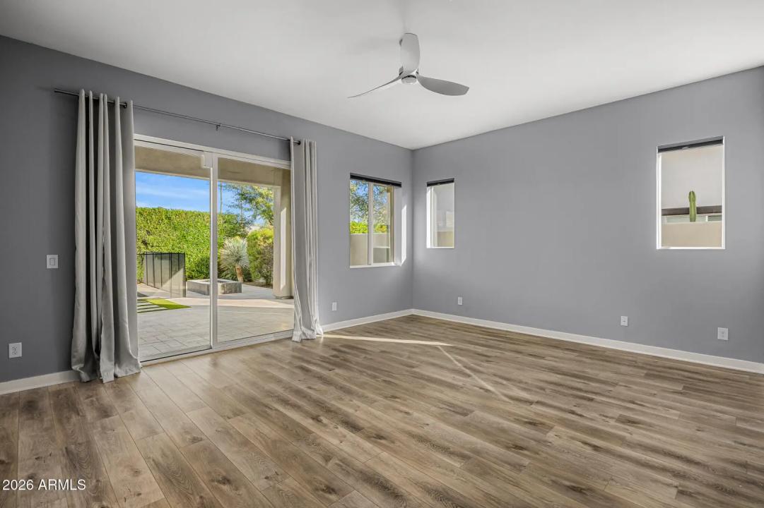 Real Estate Picture 14