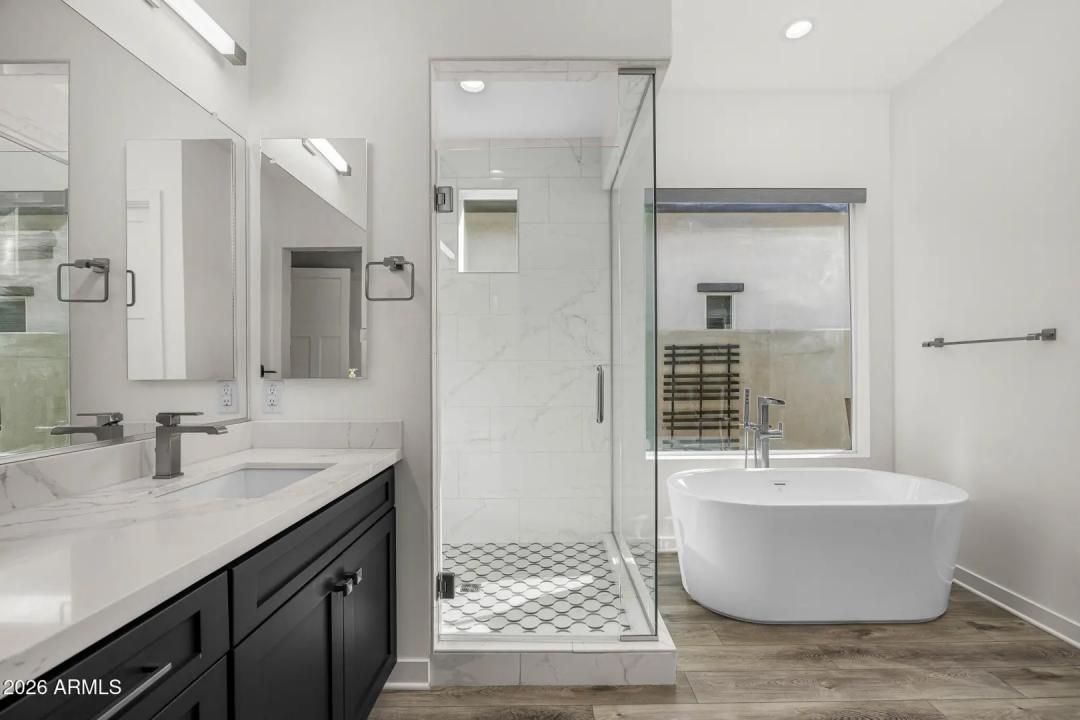 Real Estate Picture 15