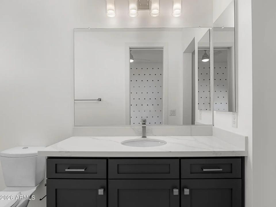 Real Estate Picture 24