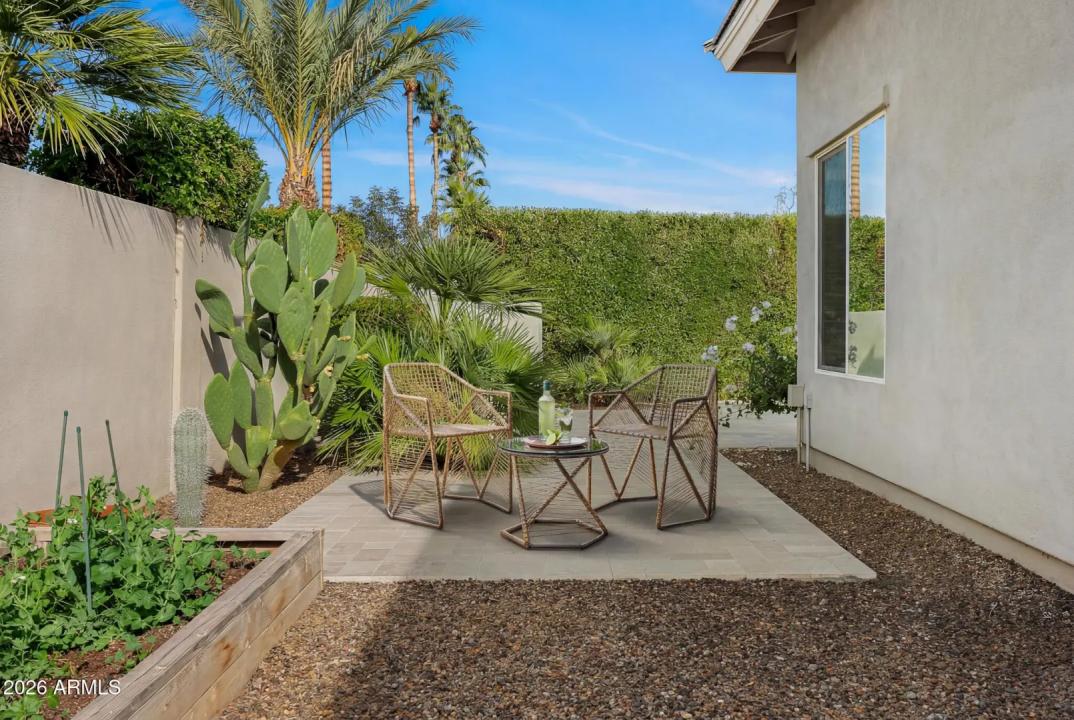 Real Estate Picture 32