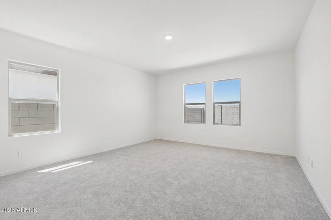 Real Estate Picture 6