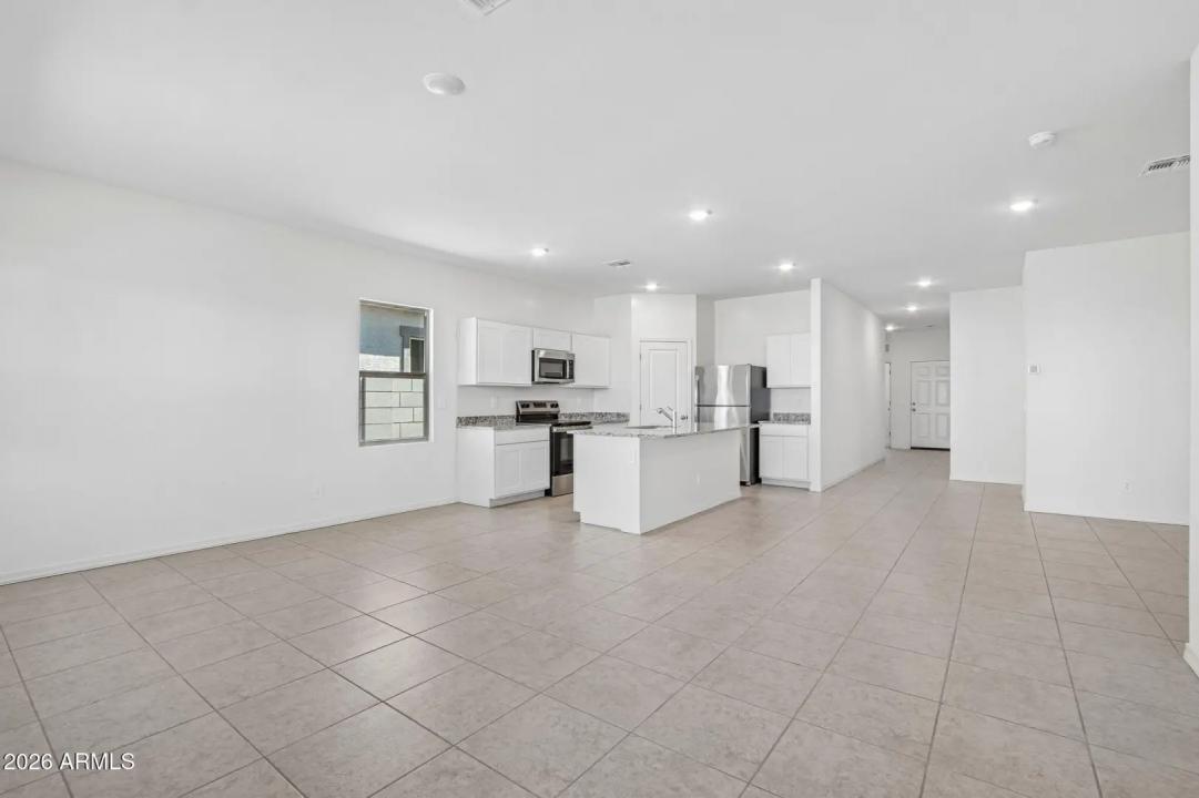 Real Estate Picture 22
