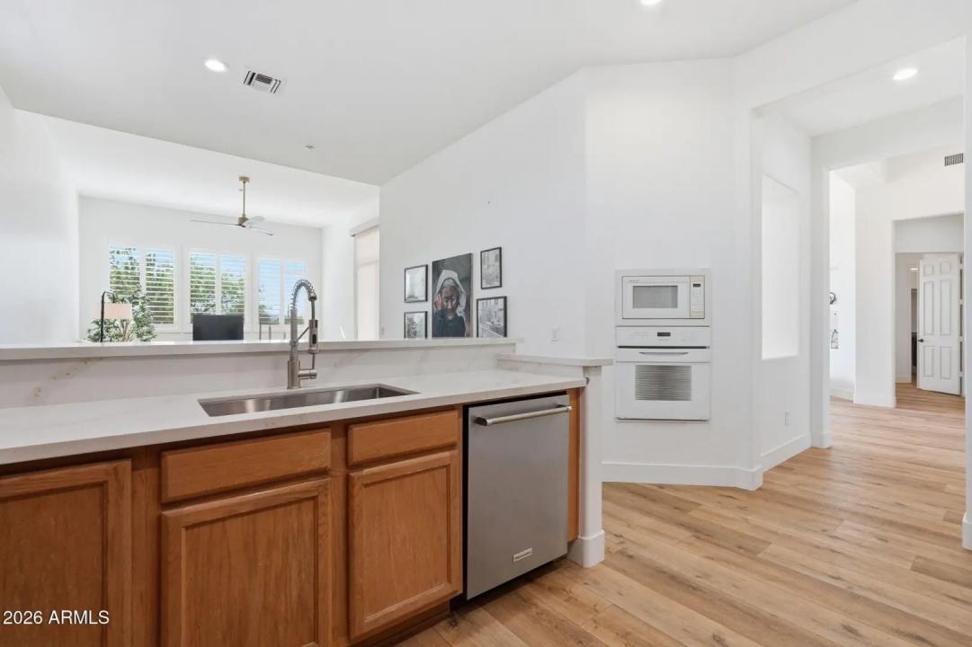 Real Estate Picture 29