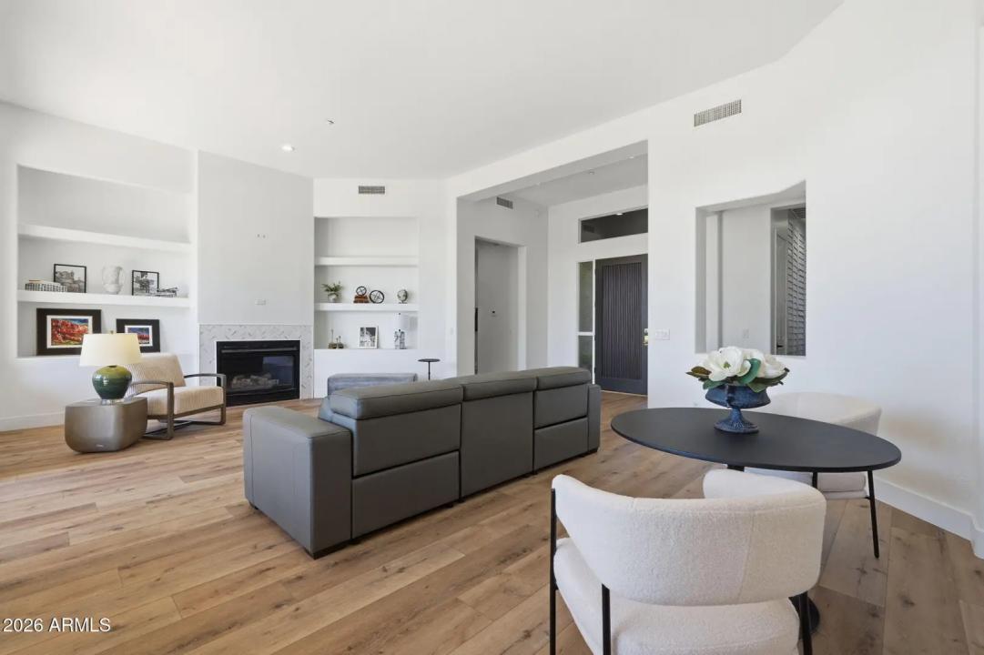Real Estate Picture 27