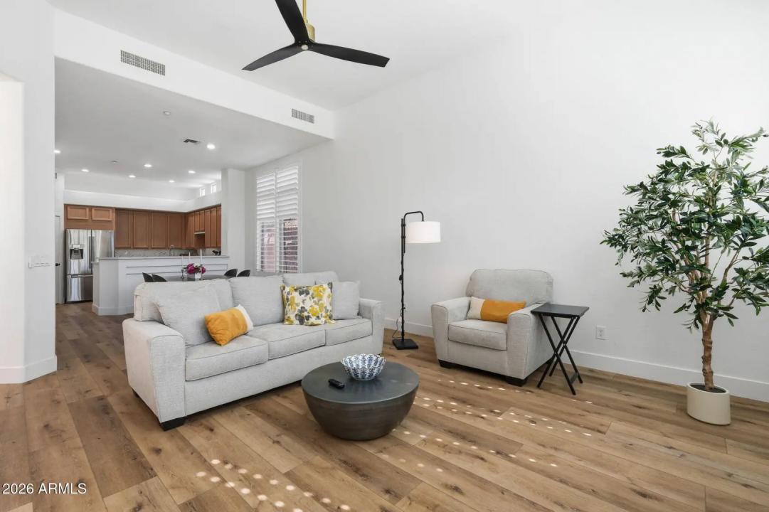 Real Estate Picture 38