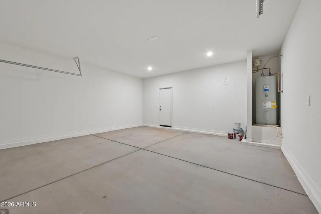 Real Estate Picture 33