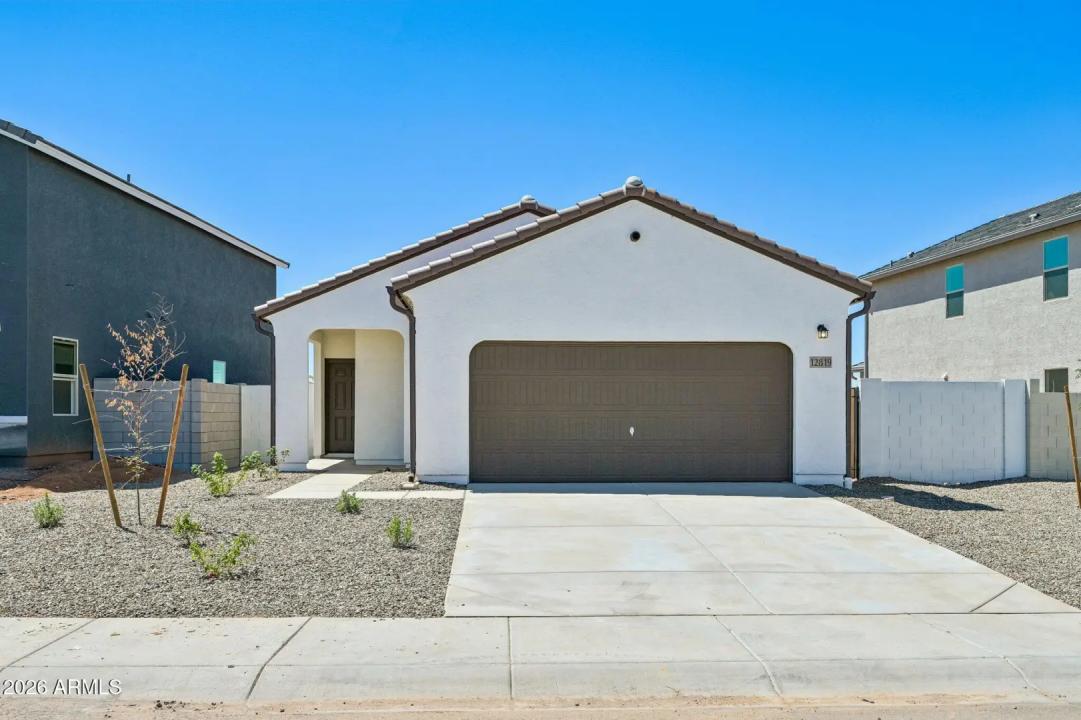 Real Estate Picture 3
