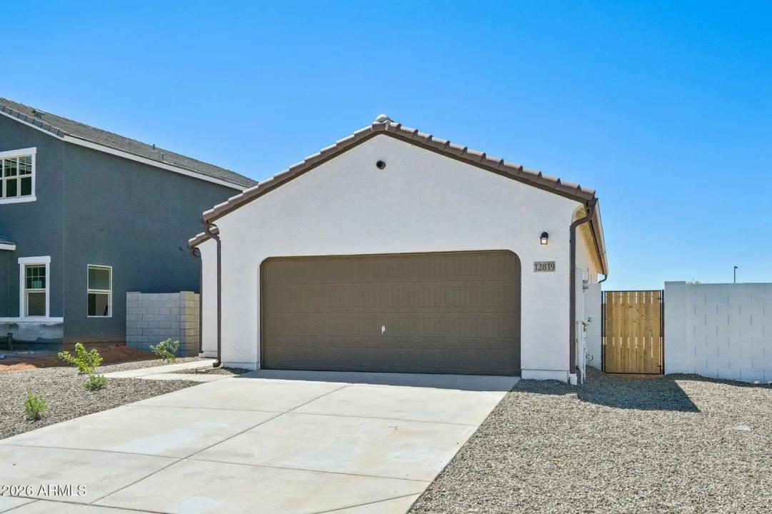 Real Estate Picture 5