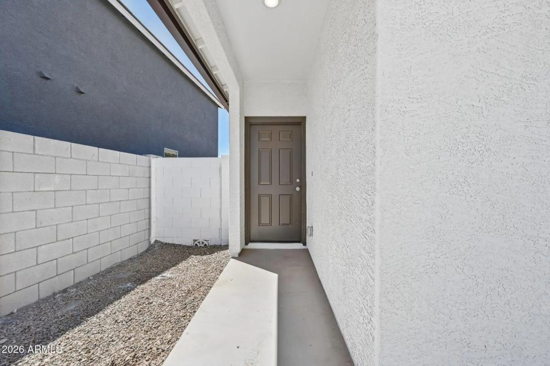 Real Estate Picture 7