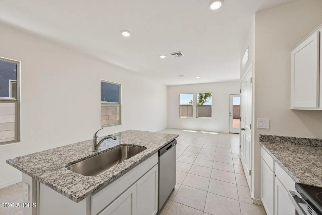 Real Estate Picture 19