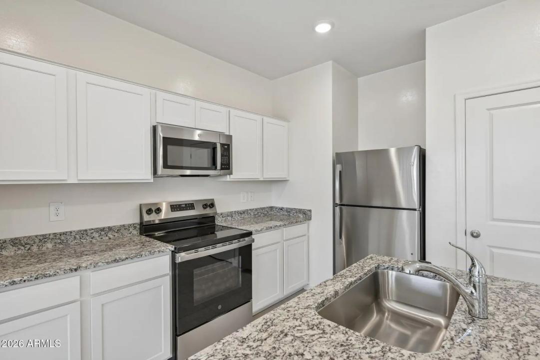 Real Estate Picture 20
