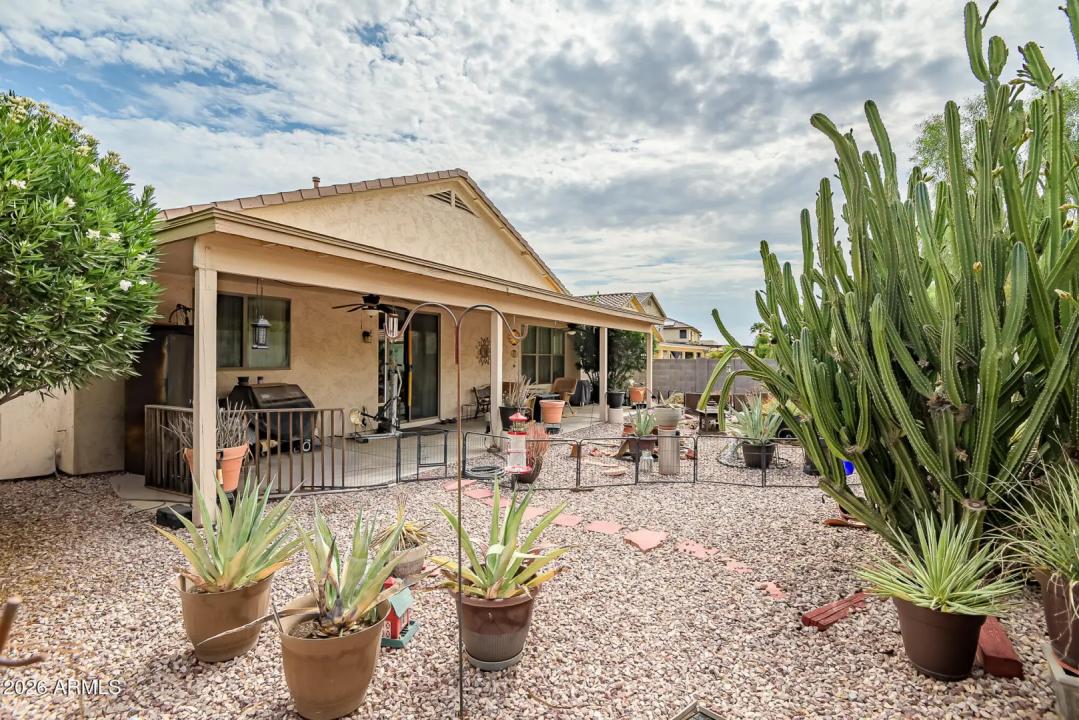 Real Estate Picture 23
