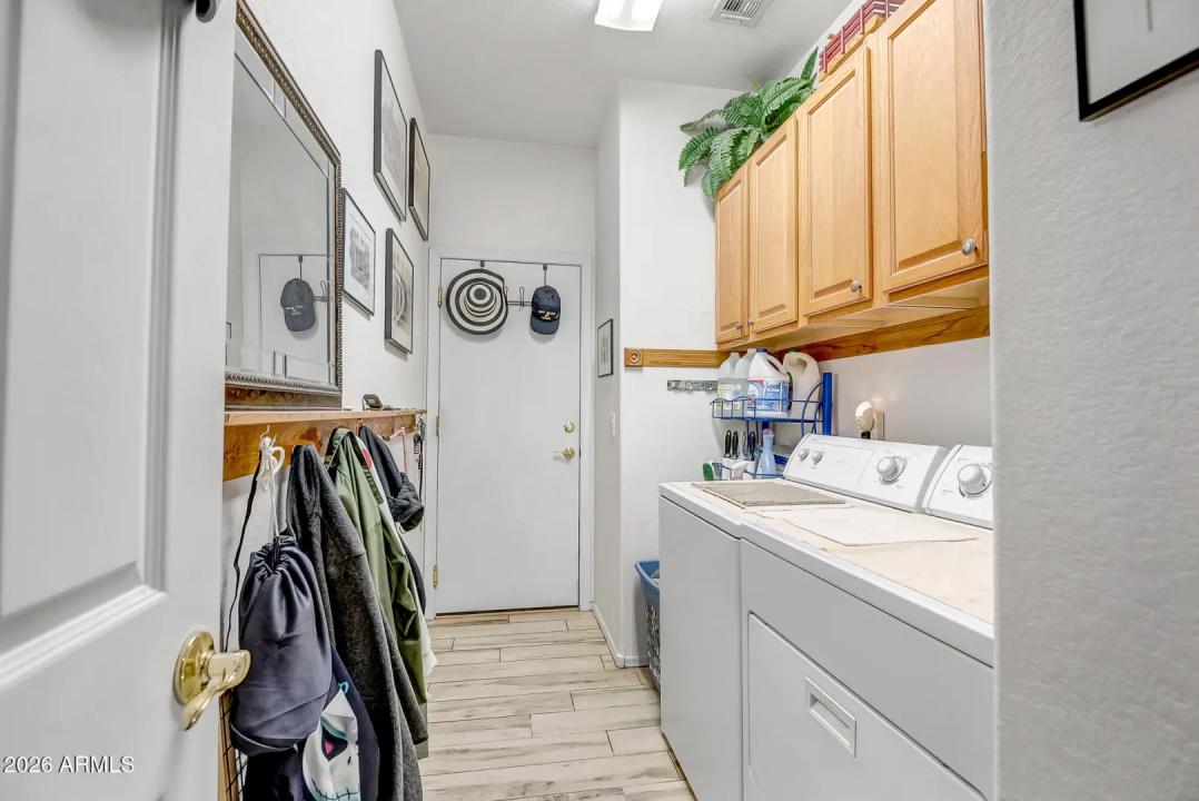 Real Estate Picture 15