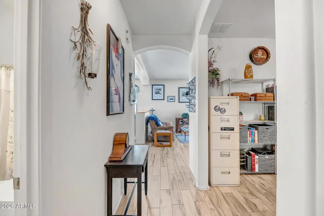 Real Estate Picture 14