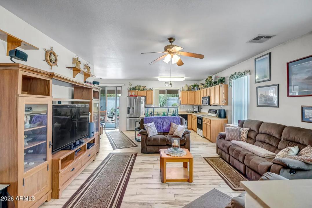 Real Estate Picture 6