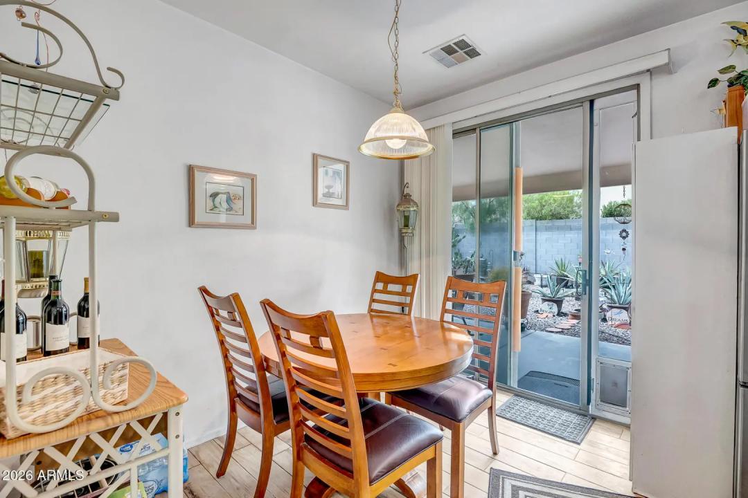 Real Estate Picture 12