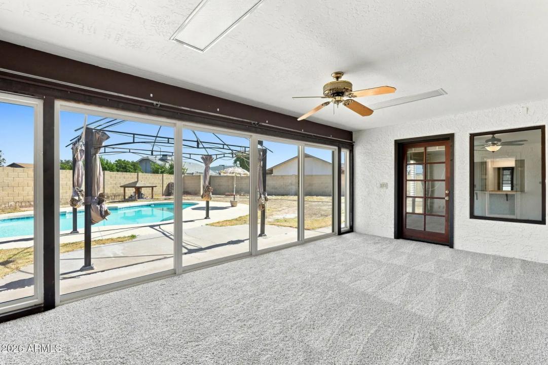 Real Estate Picture 23