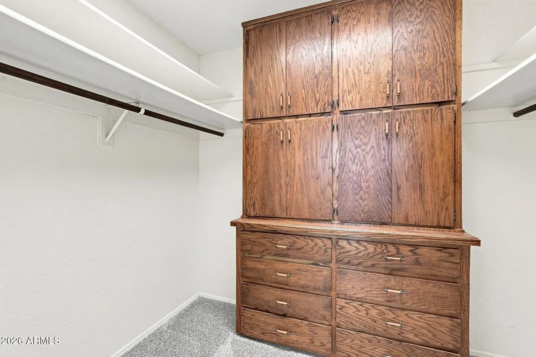 Real Estate Picture 33