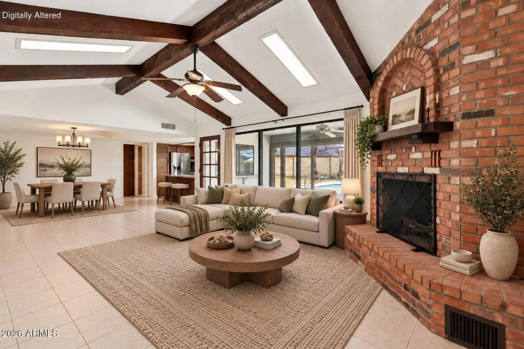 Real Estate Picture 12