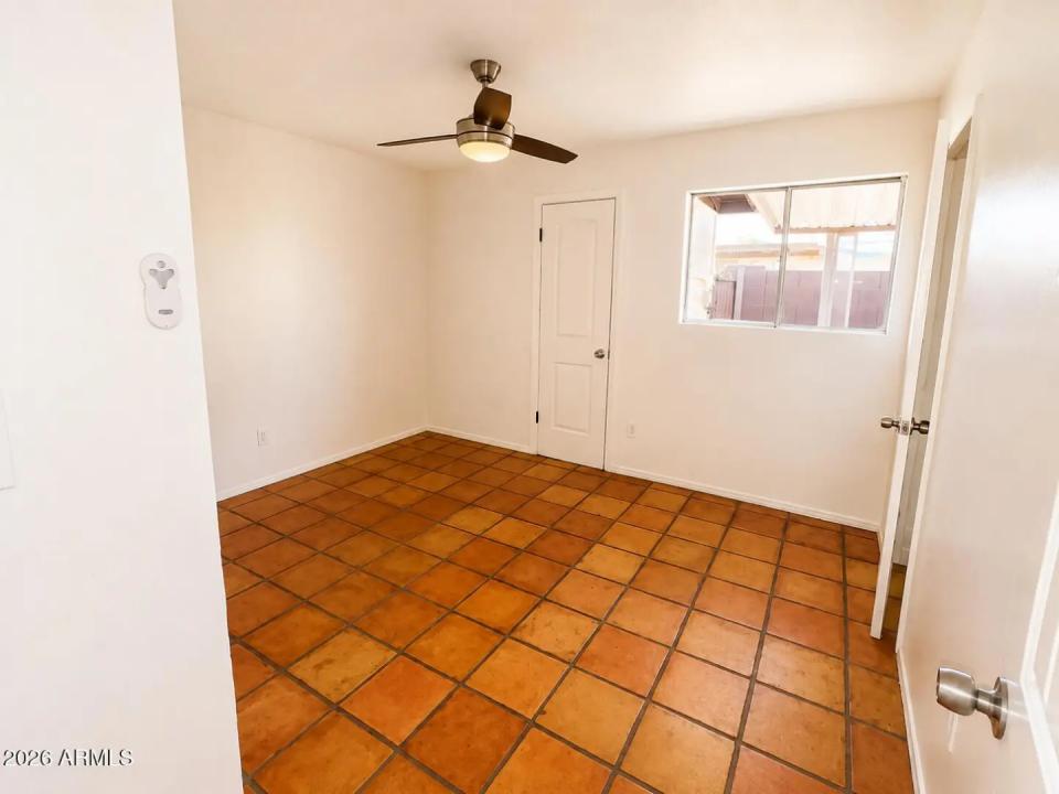 Real Estate Picture 7