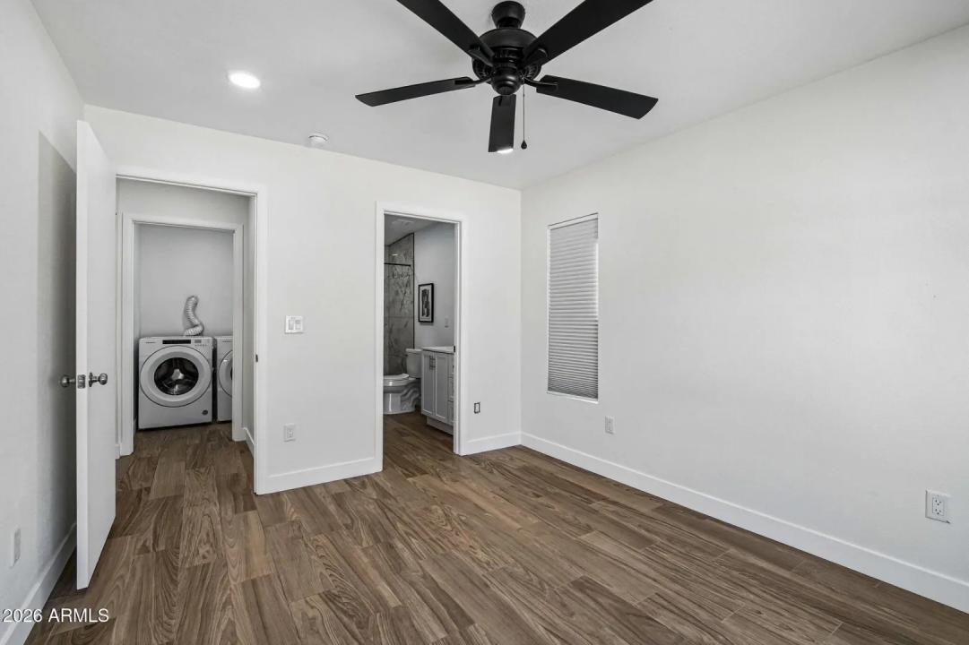 Real Estate Picture 14