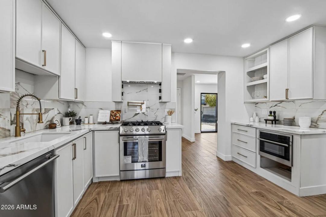 Real Estate Picture 2