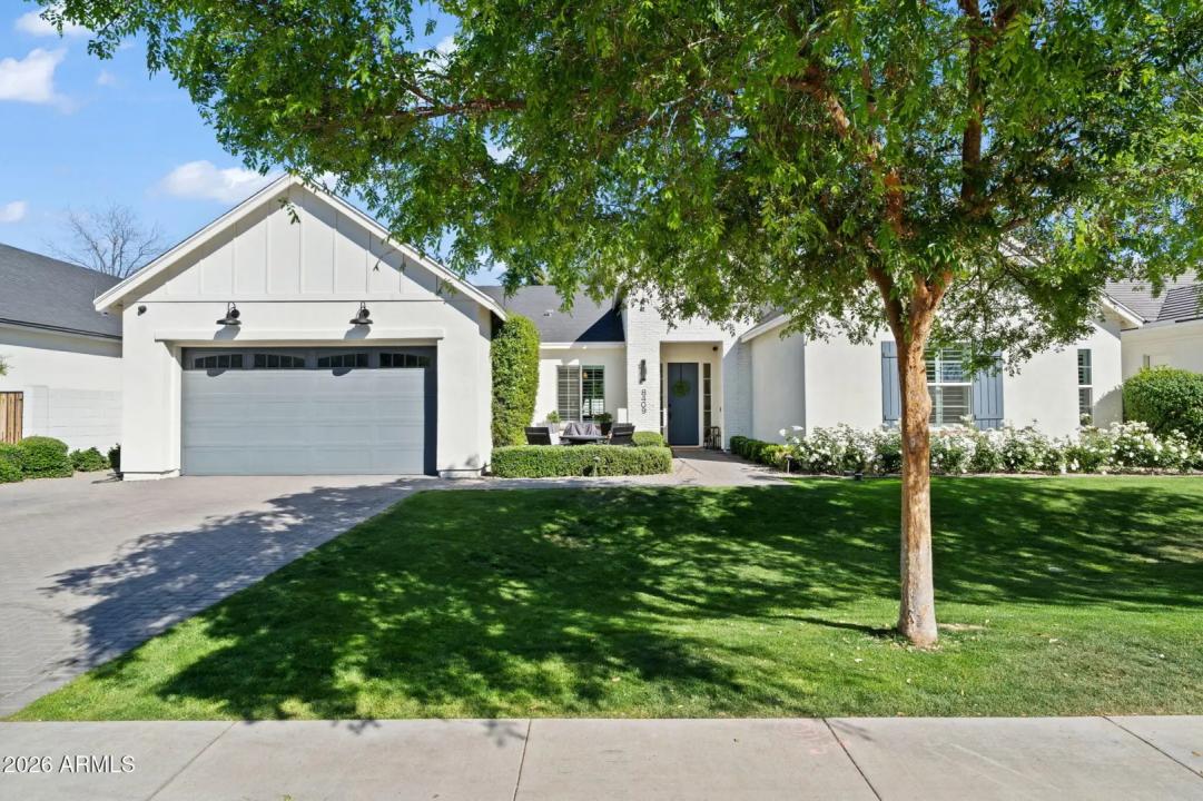 8409 N DILLER GROVE Lane Phoenix AZ 85021