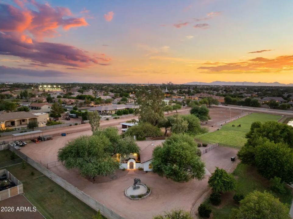 Real Estate Picture 6