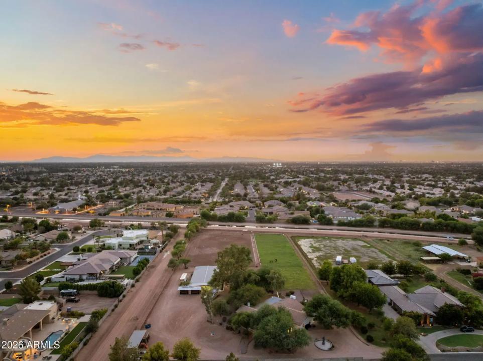 Real Estate Picture 7