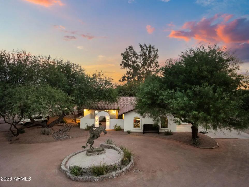 Real Estate Picture 9