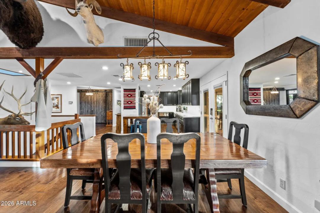 Real Estate Picture 12