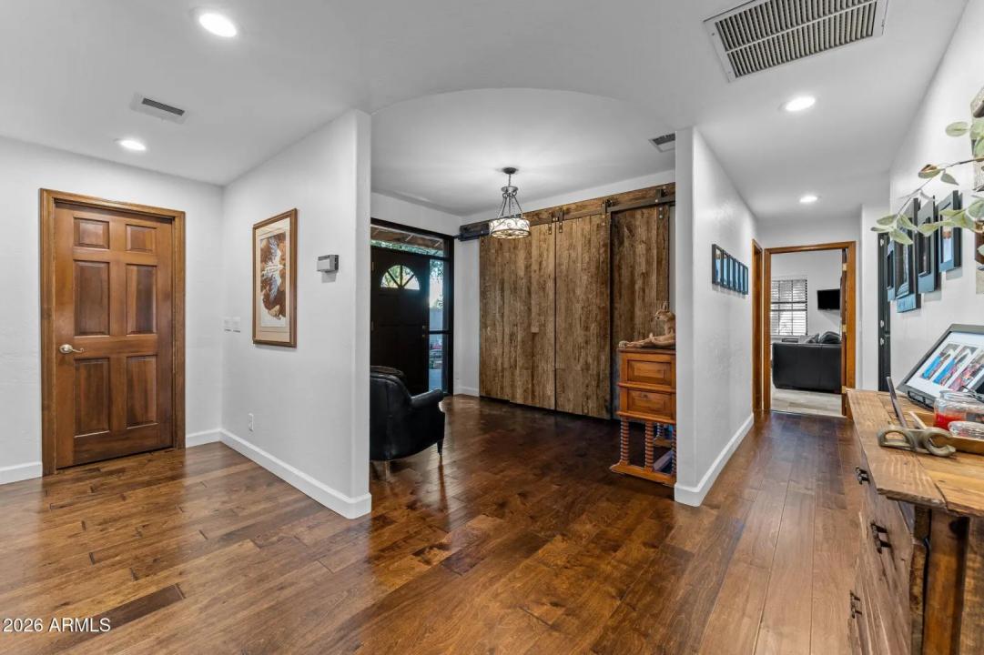 Real Estate Picture 26