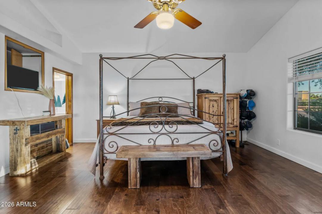 Real Estate Picture 36