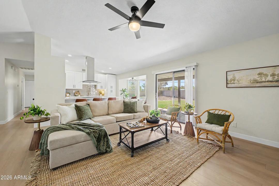 Real Estate Picture 5