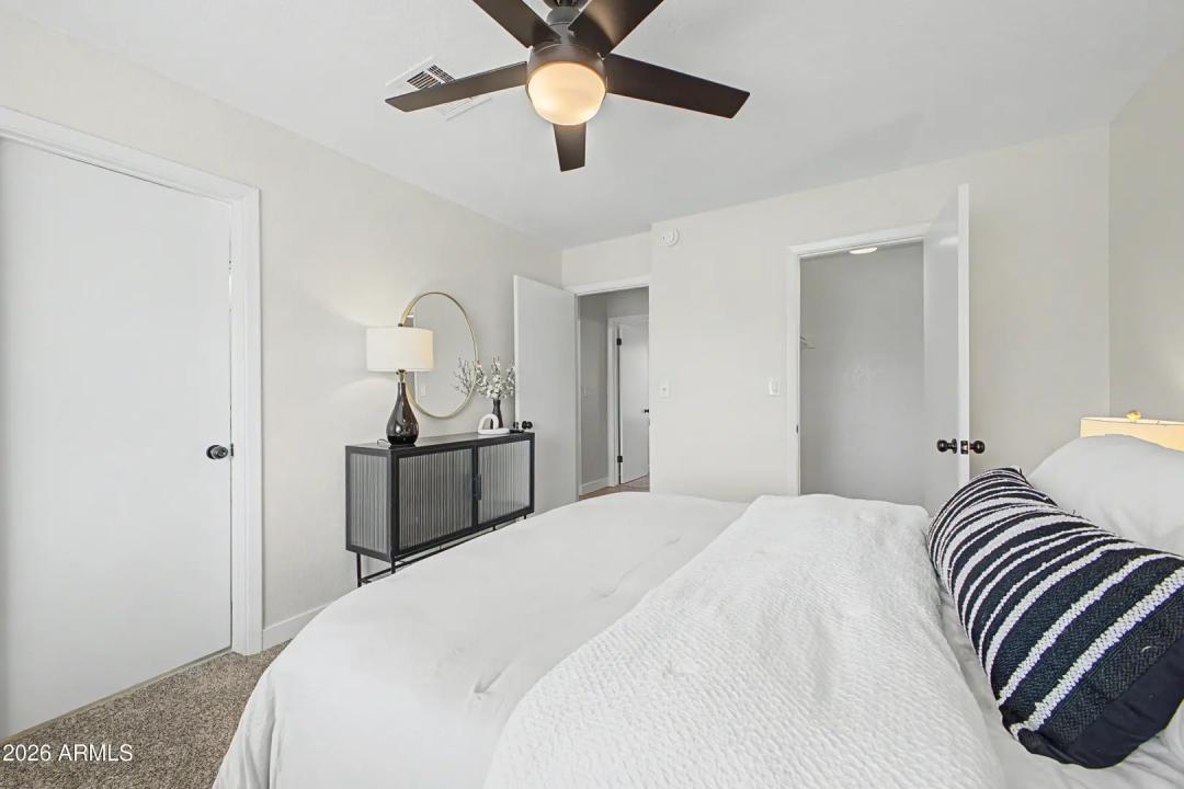 Real Estate Picture 12