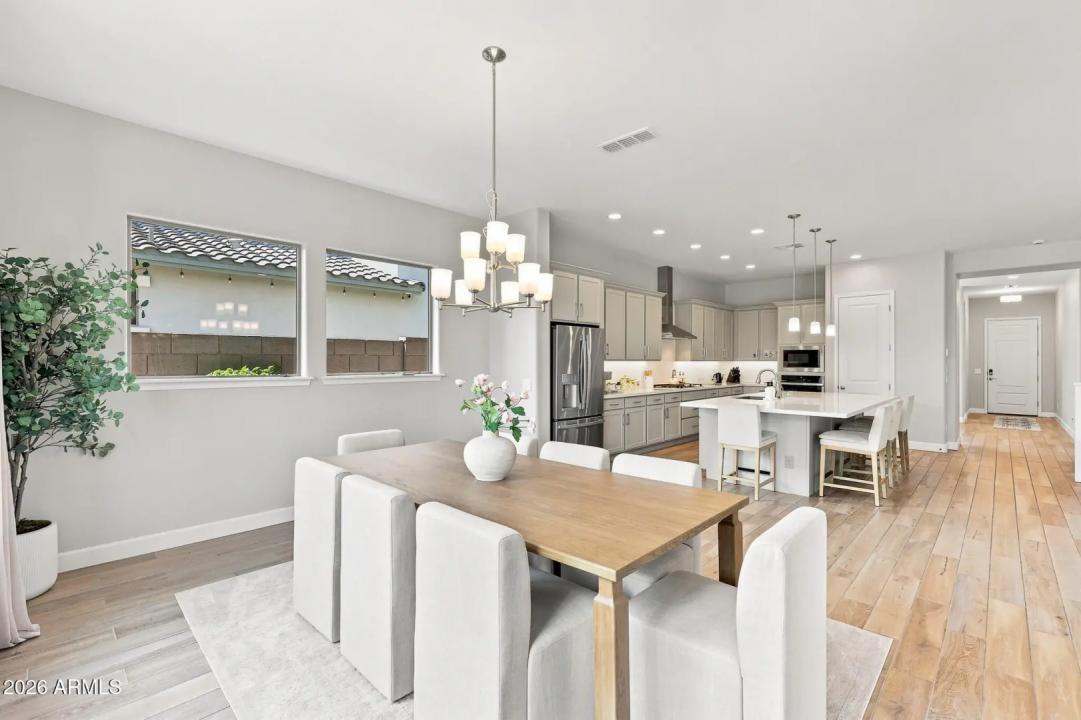 Real Estate Picture 15