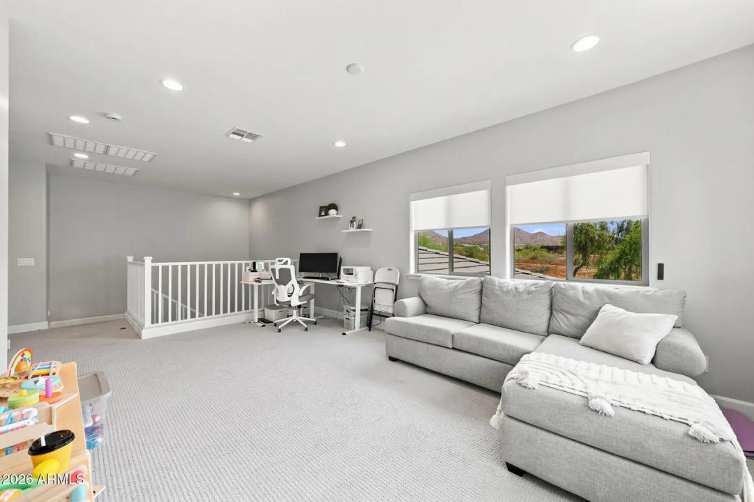 Real Estate Picture 21